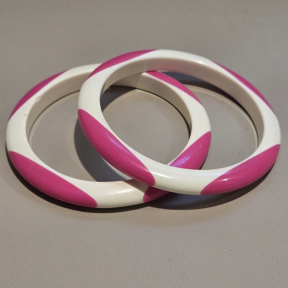 Vtg 1980s does 1960s Pink White Polka Dot Bangle Bracelet Set Retro Mod Resin 2p